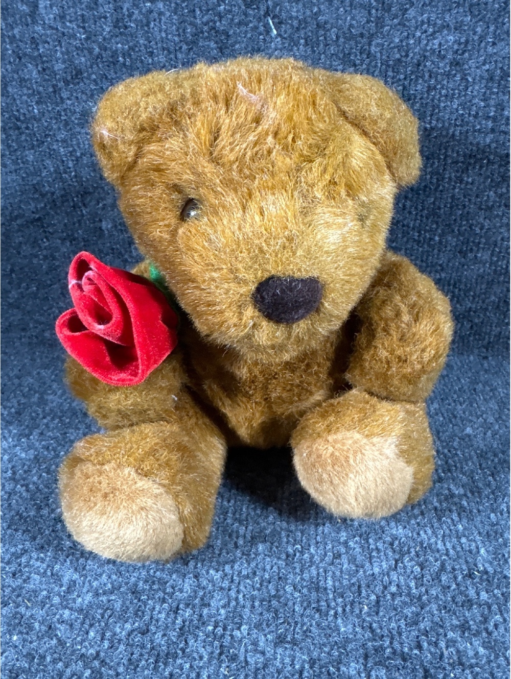 Russ Berrie Roundley Brown Teddy Bear Plush Red Rose Valentines Day Gift